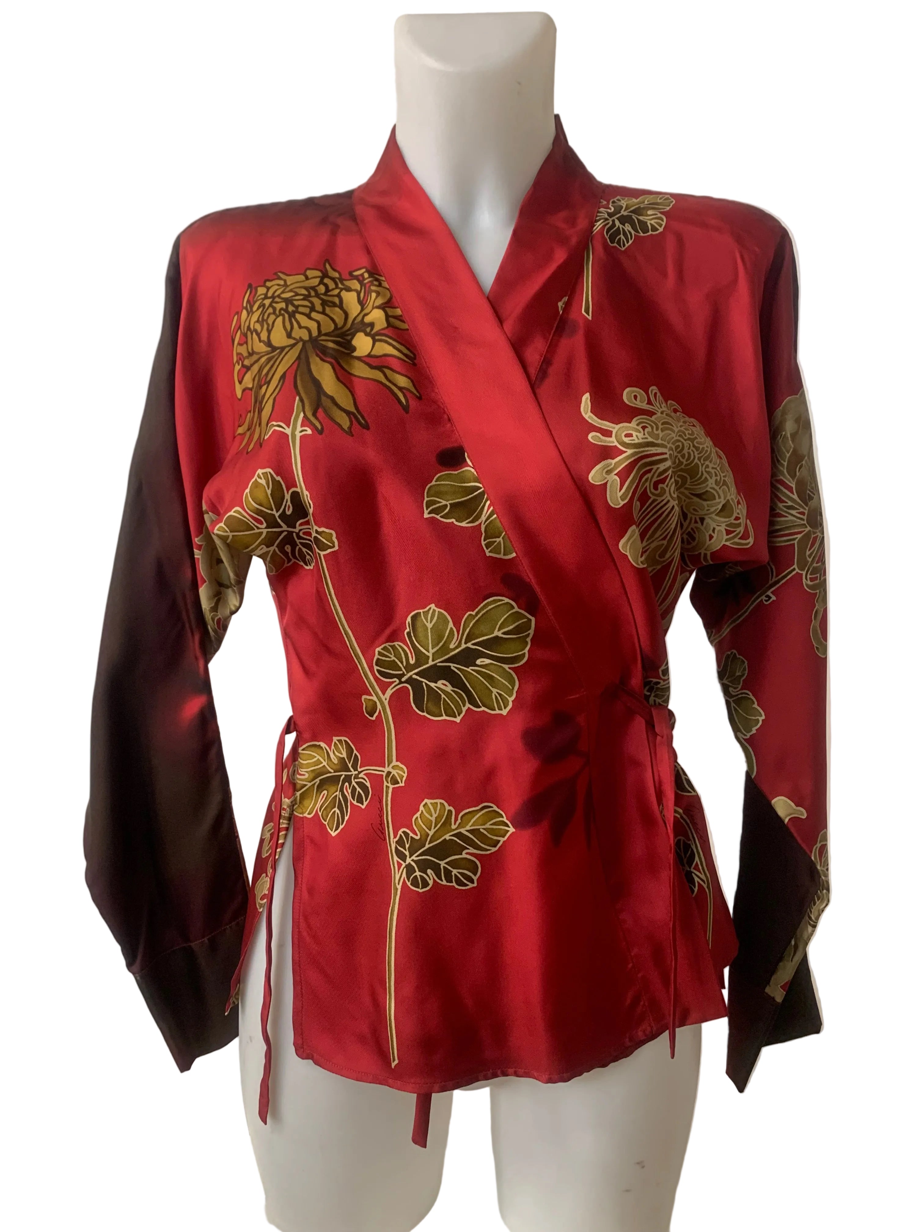 Gucci by Tom Ford – Printed Silk Wrap Kimono Jacket
Spring/Summer 2003 Collection