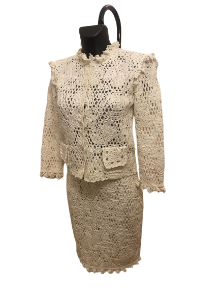 Dolce & Gabbana White Lace Set ( Jacket and Skirt)