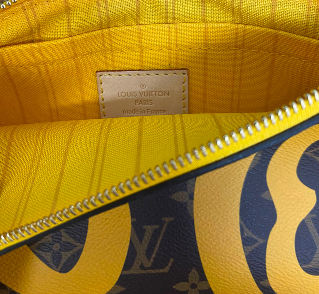 Louis Vuitton Cancun Monogram Pochette