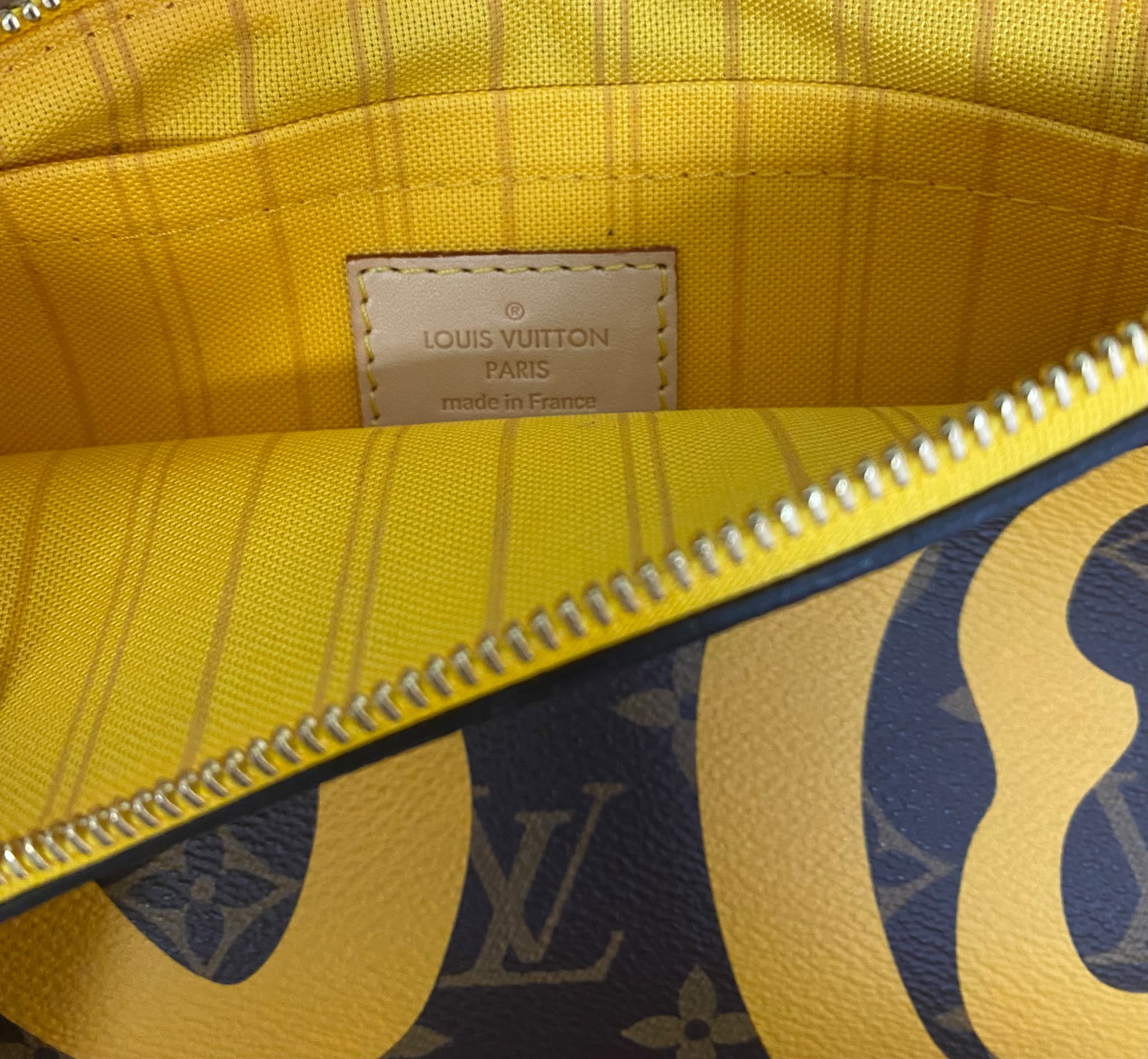 Louis Vuitton Cancun Monogram Pochette