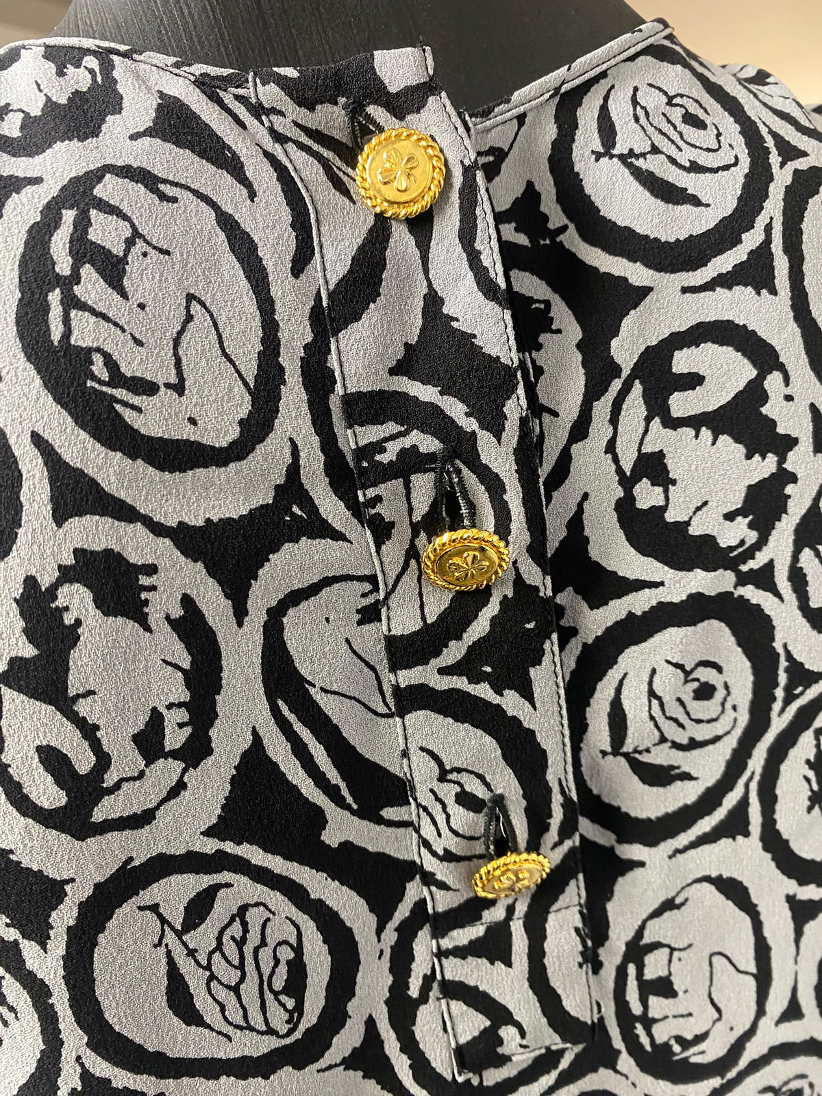 CHANEL Vintage Printed Silk Sleeveless Top – Black & Grey Monogram Camellia Pattern
