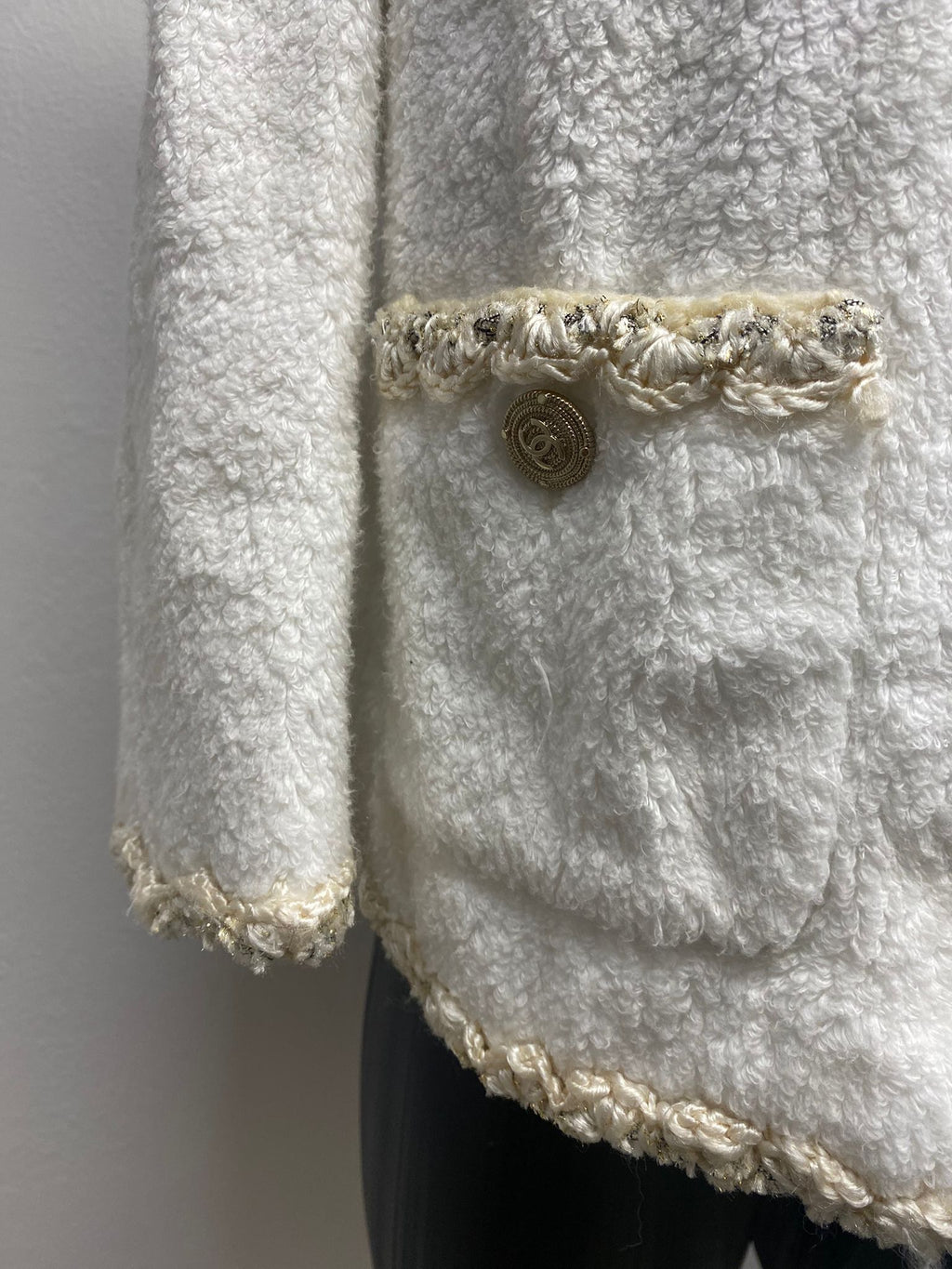 CHANEL Off-White Terry Tweed Jacket – Cruise 2011