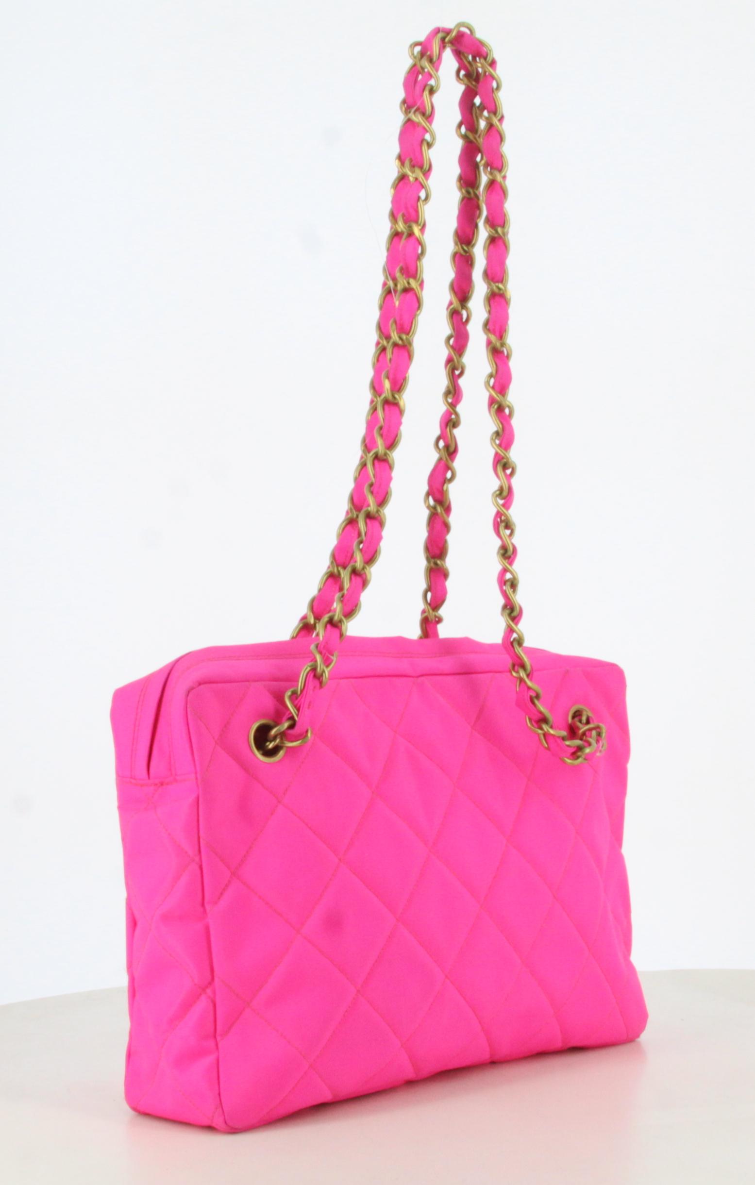 1991-1993 Chanel Pink Shoulder Bag