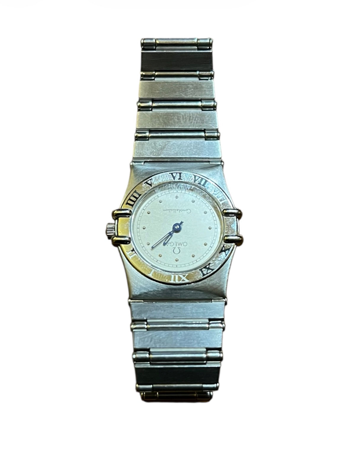 Elegant OMEGA timepiece in silver