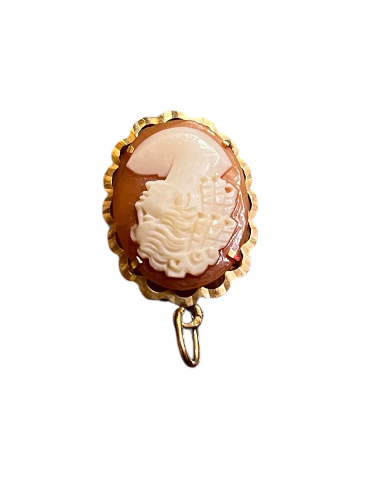 18K yellow gold pendant