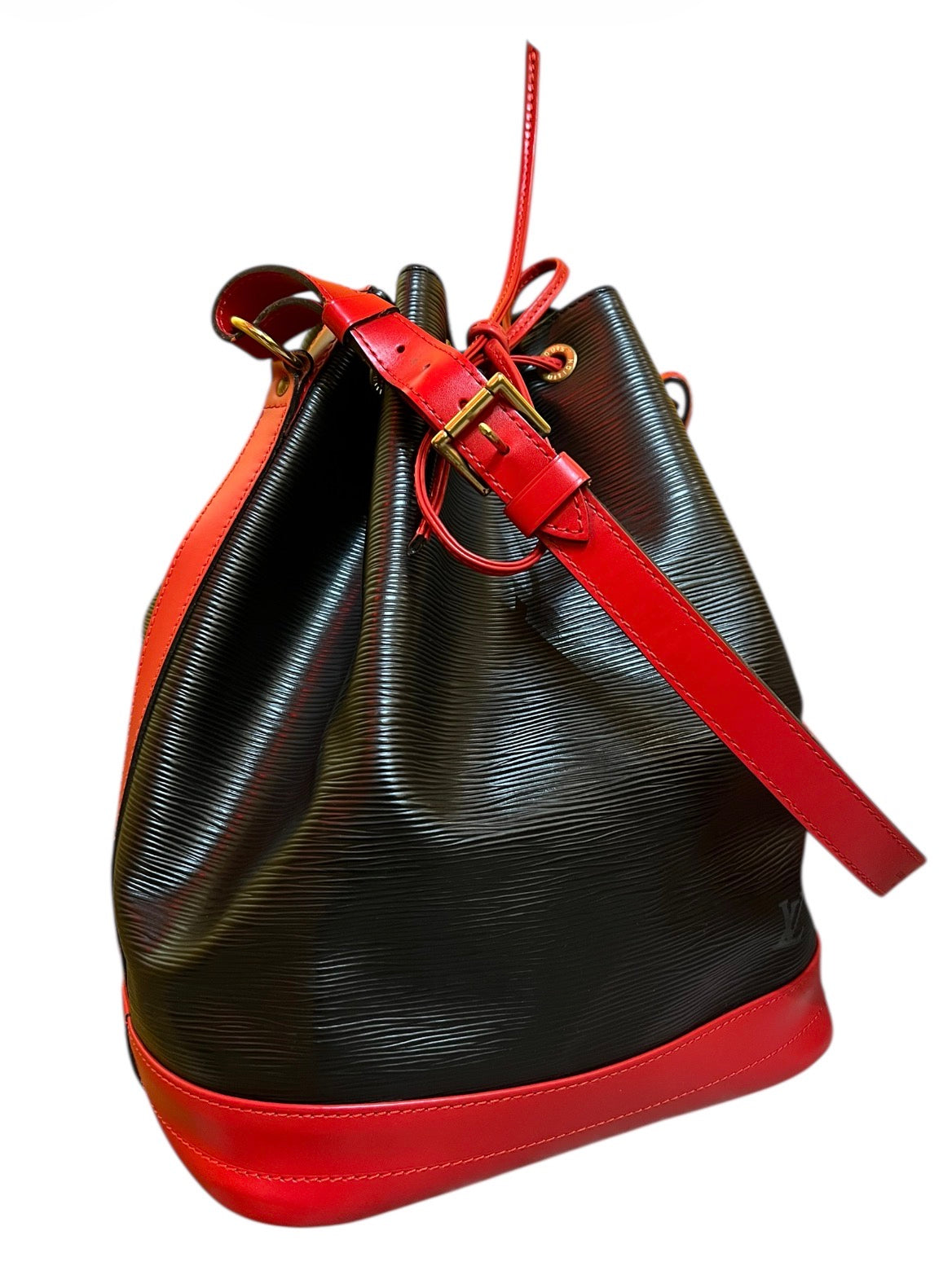1996 Louis Vuitton Noé Bag in Black and Red Epi Leather