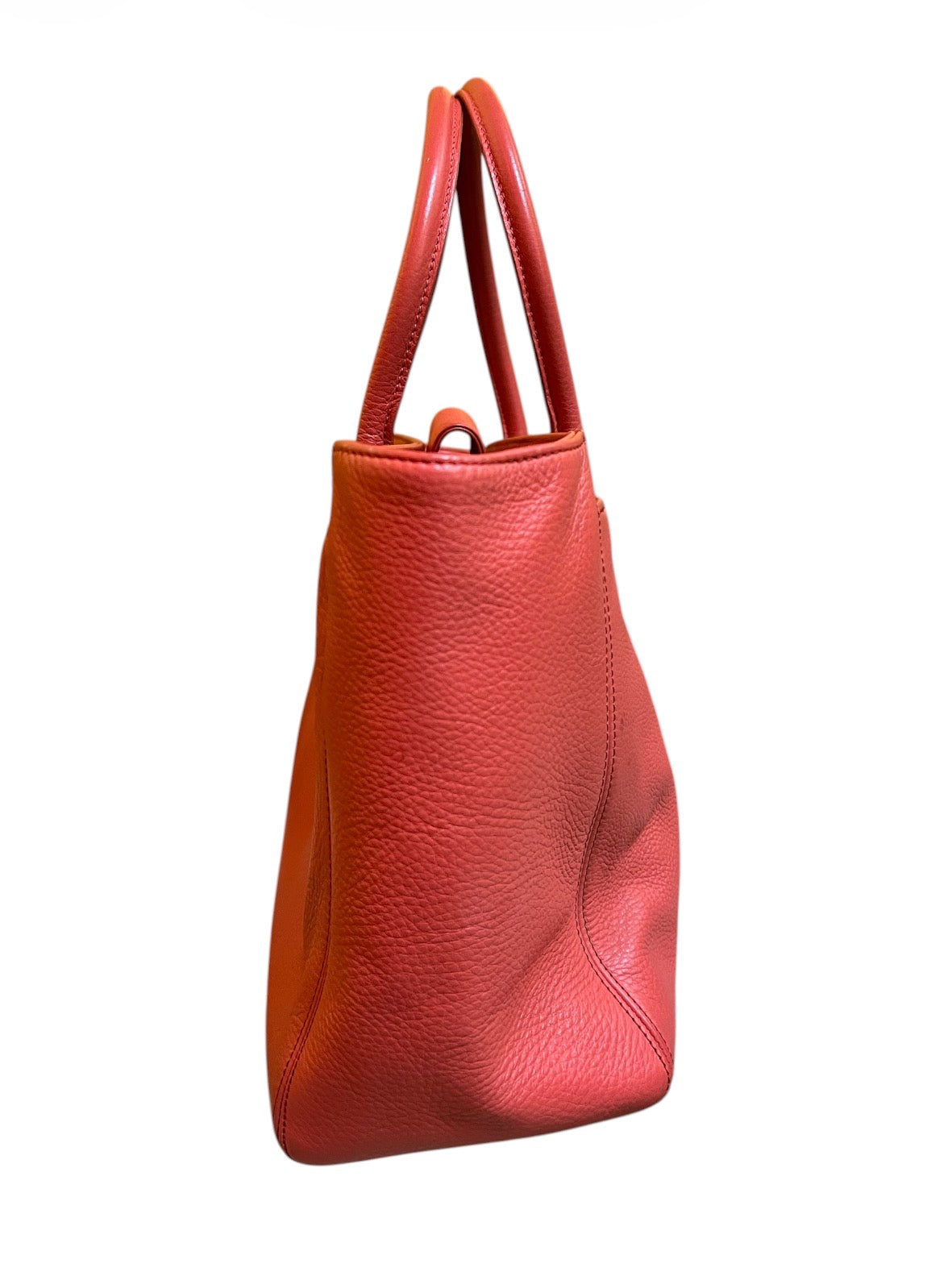 2014 Chanel Handbag executive Tite in Pink/ Salmon Leather