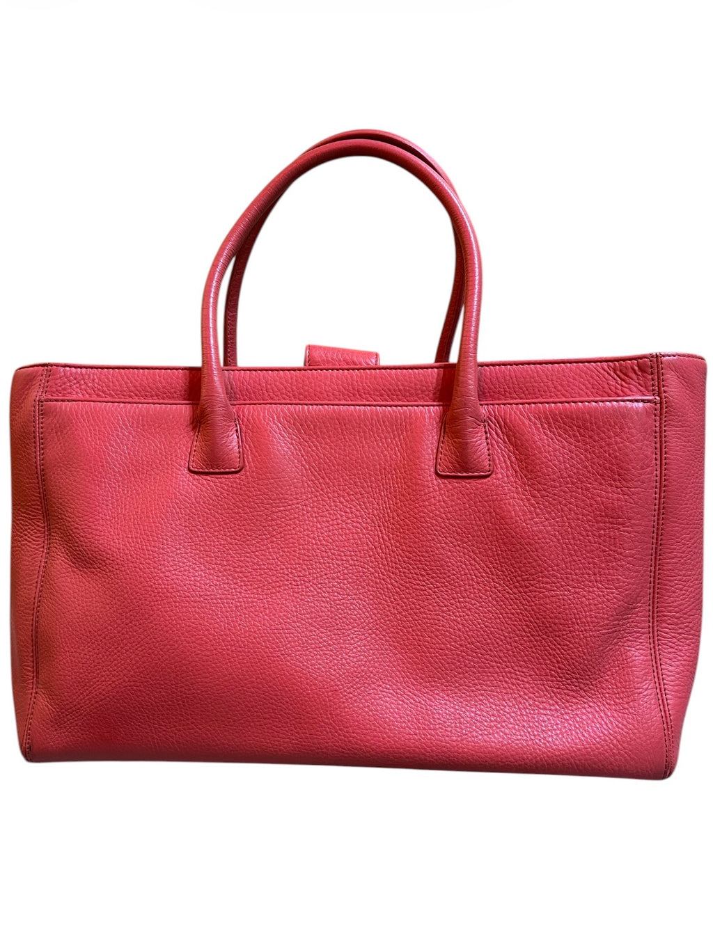 2014 Chanel Handbag executive Tite in Pink/ Salmon Leather