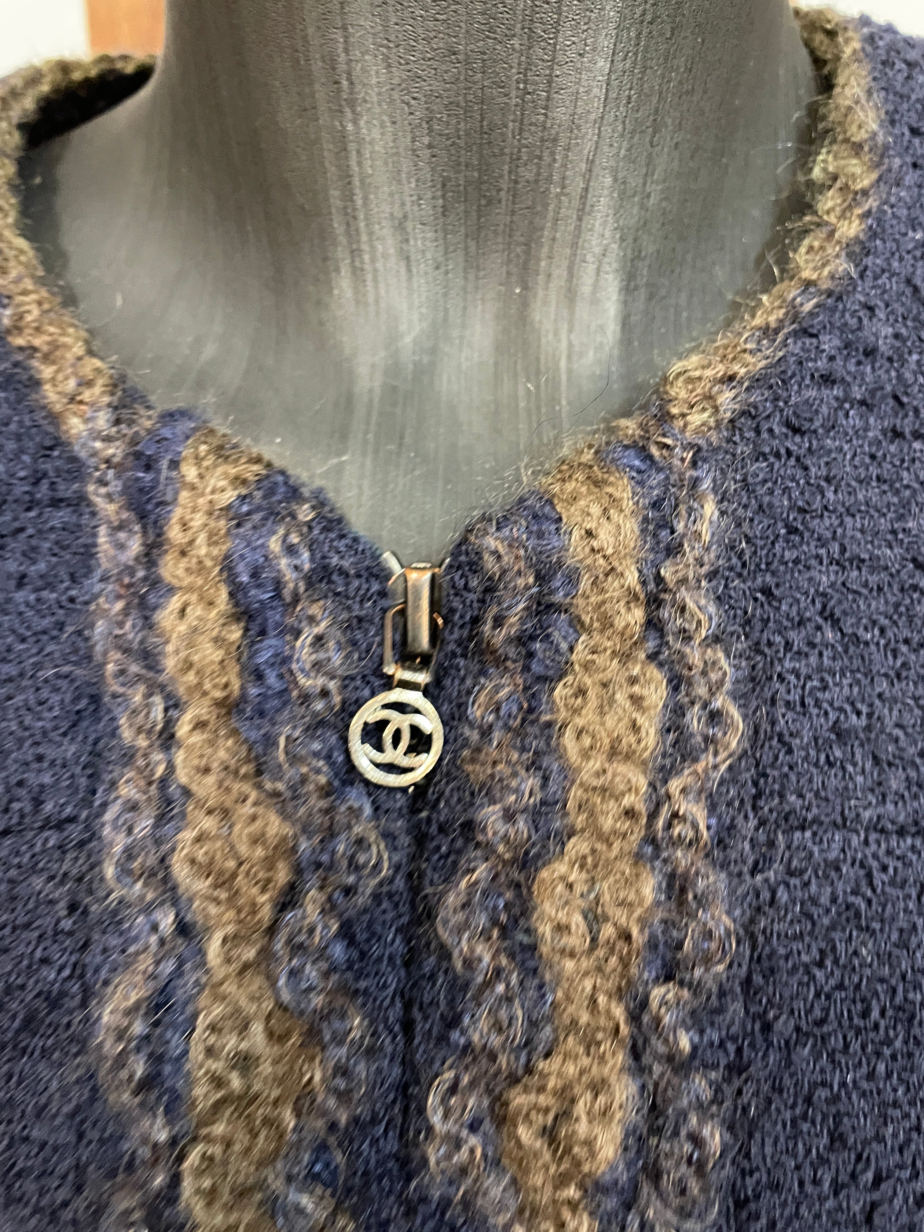 Chanel Boutique Navy Bouclé Knit Jacket CC Zip