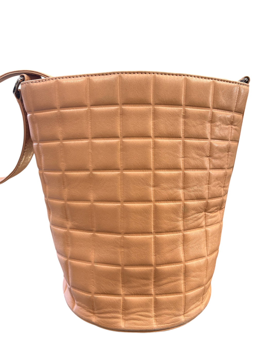 2002 Chanel handbag showcases pale pink quilted leather