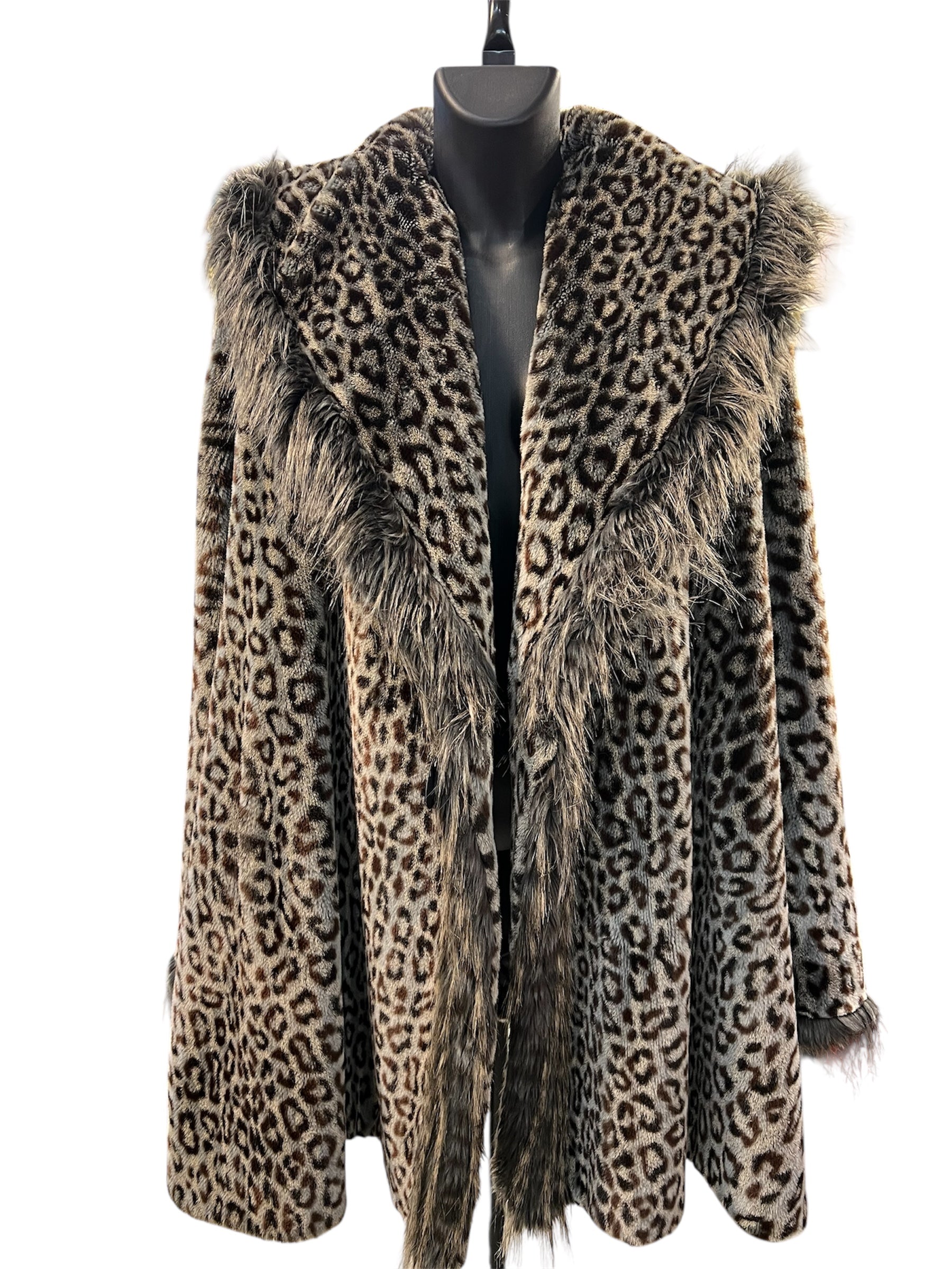 Nina Ricci fake  leopard fur coat