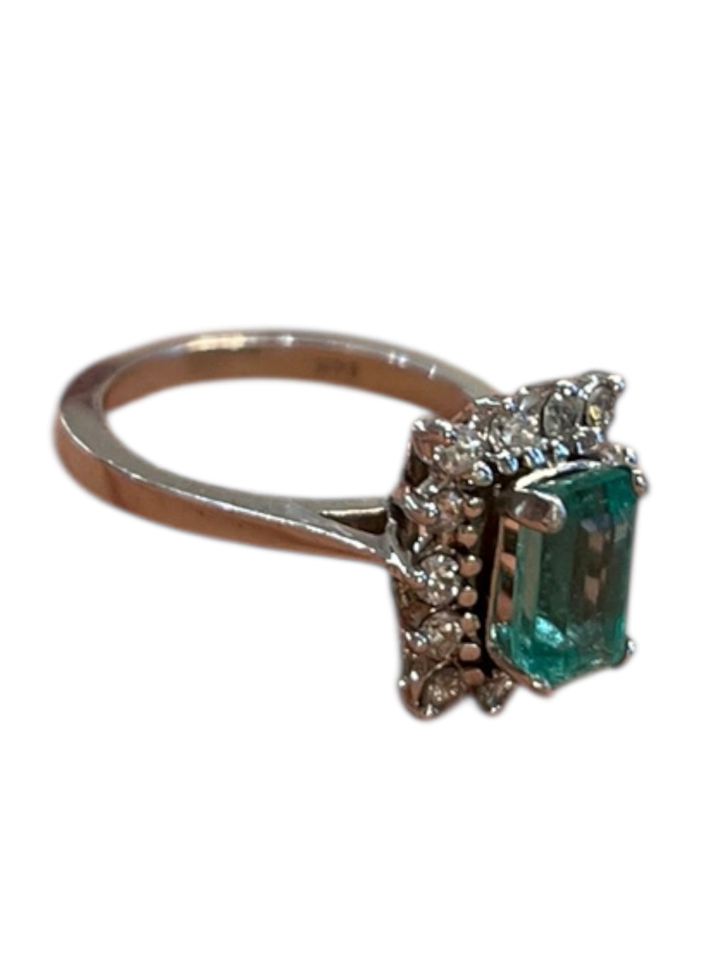 Ring in 14K white gold