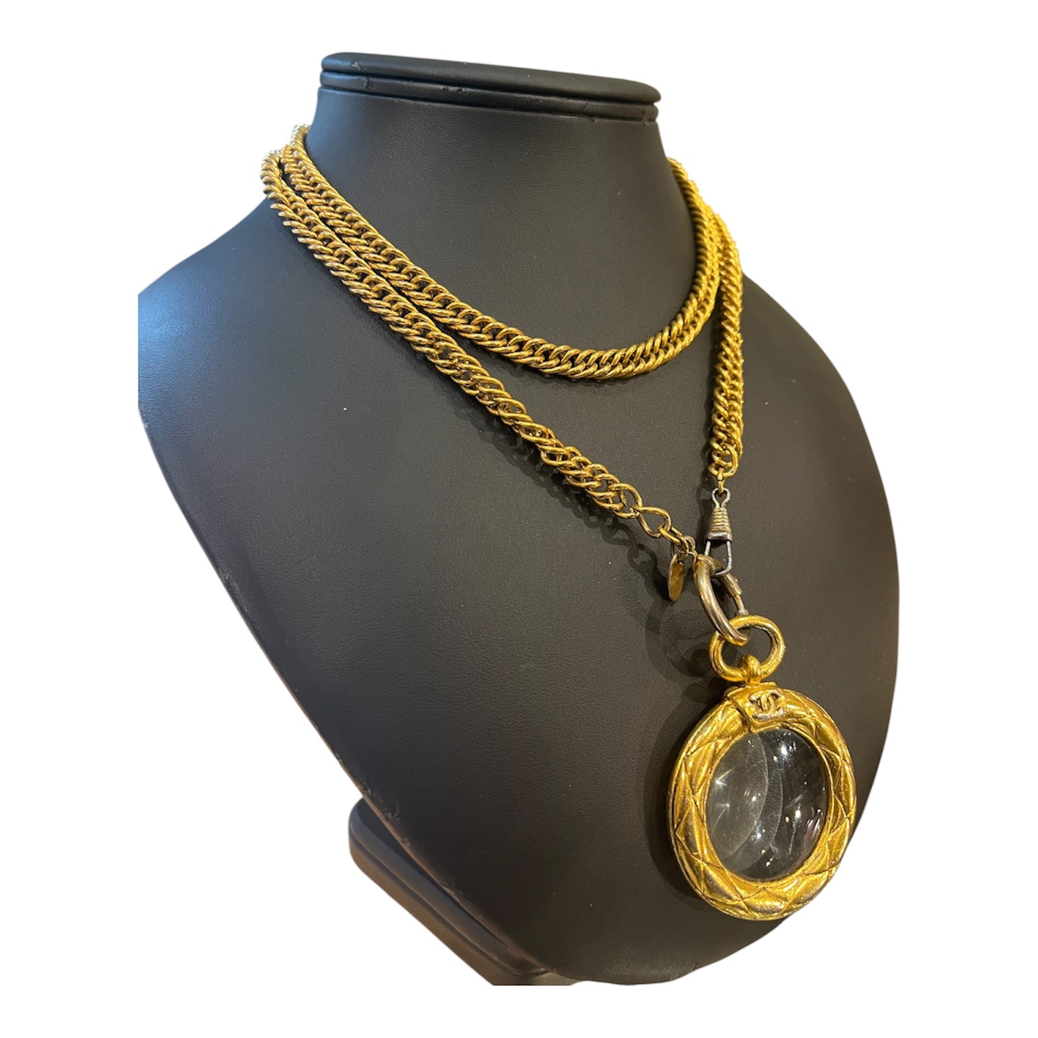 Chanel 'Loupe' necklace in gold