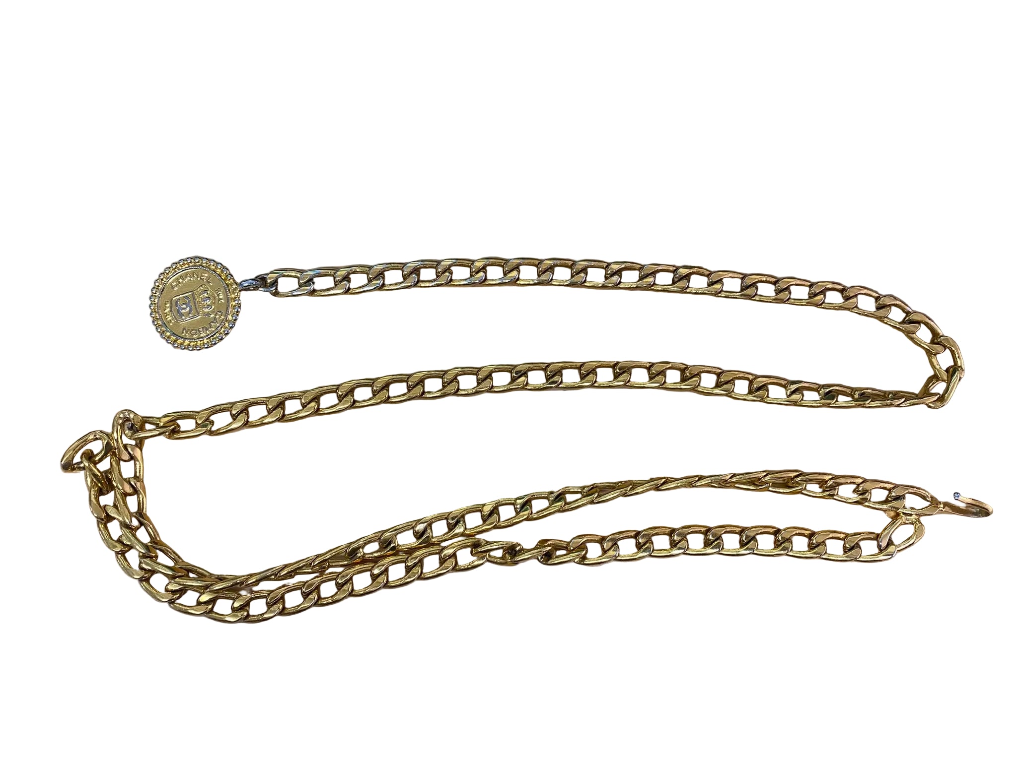 シャネルビンテージ　RUE CAMBON レザーチェーンベルト Vintage Chanel Gold-Tone Curb Chain Belt with Rue Cambon Medallion