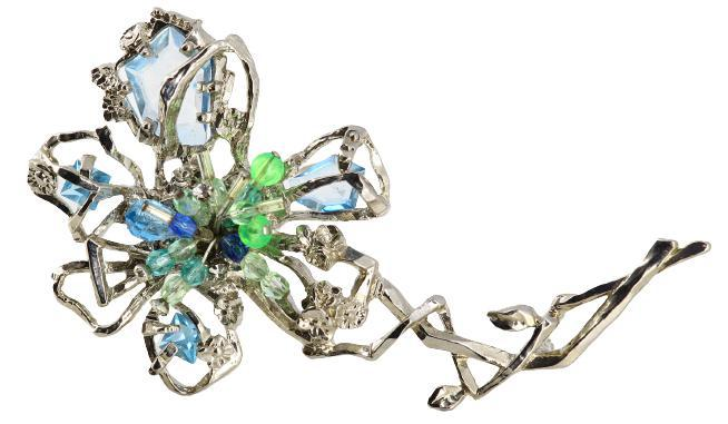 Maxi Christian Lacroix Flower brooch