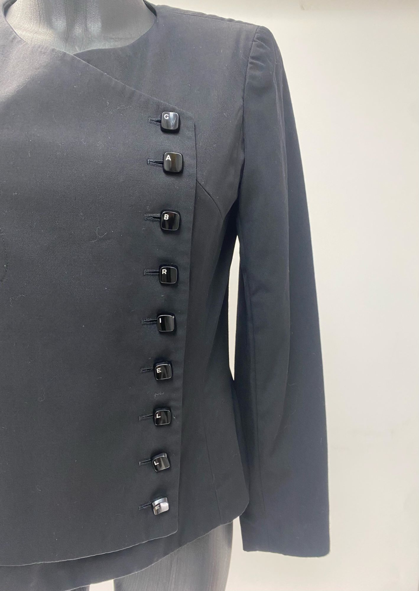 Chanel Black Jacket 00T (2000 collection "Gabrielle")