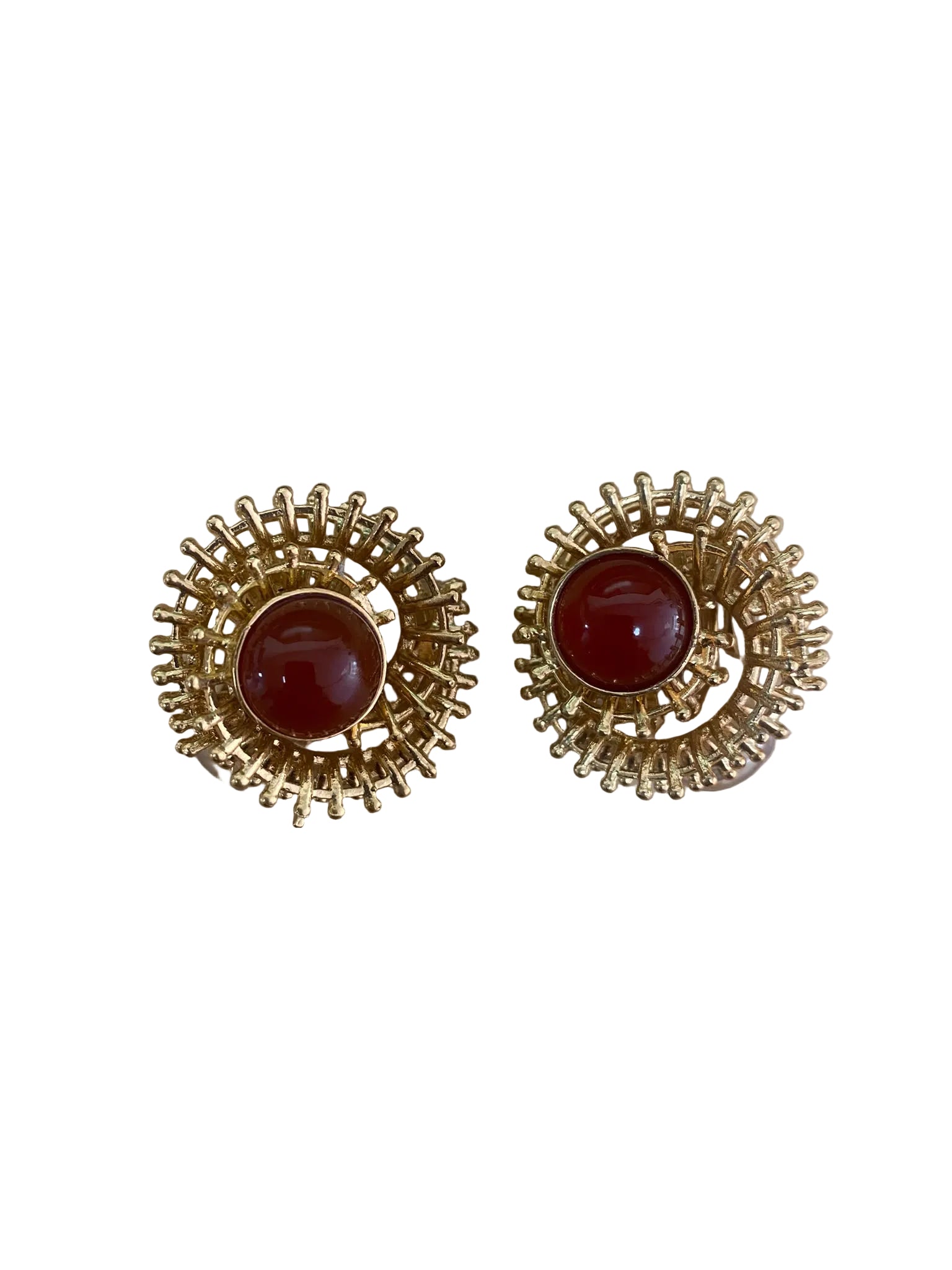 Dilip Jindal - Bijoux Coutuire - Coquillage Red Earrings