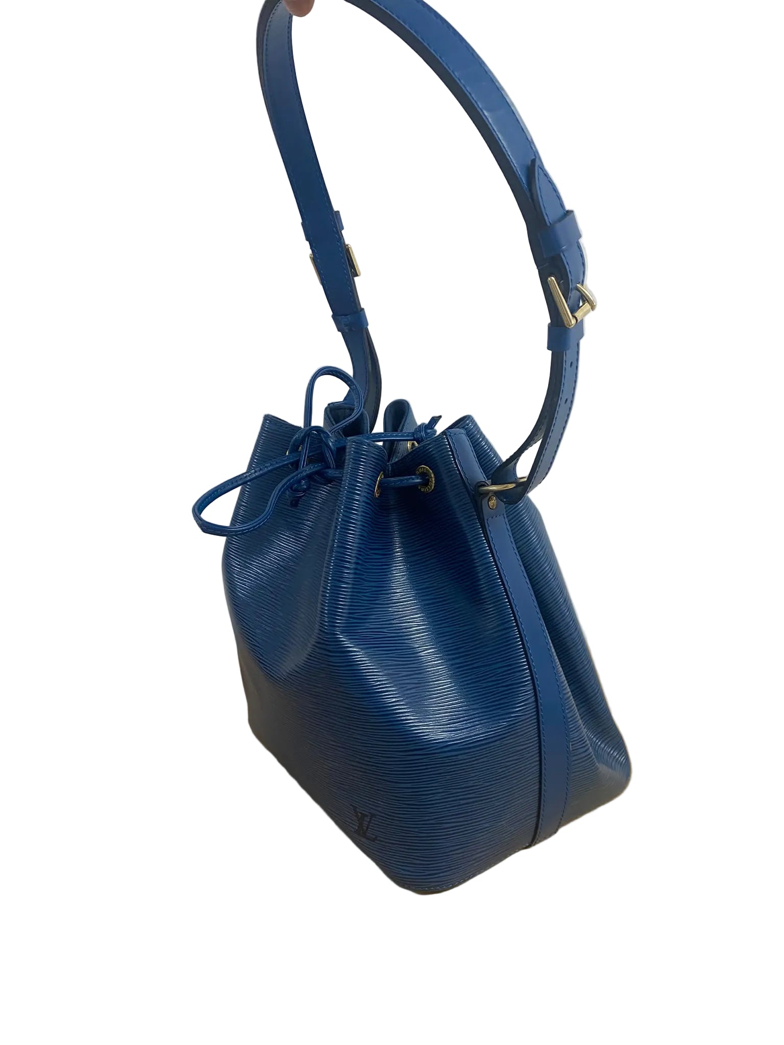 Louis Vuitton Noé in Blue Epi Leather