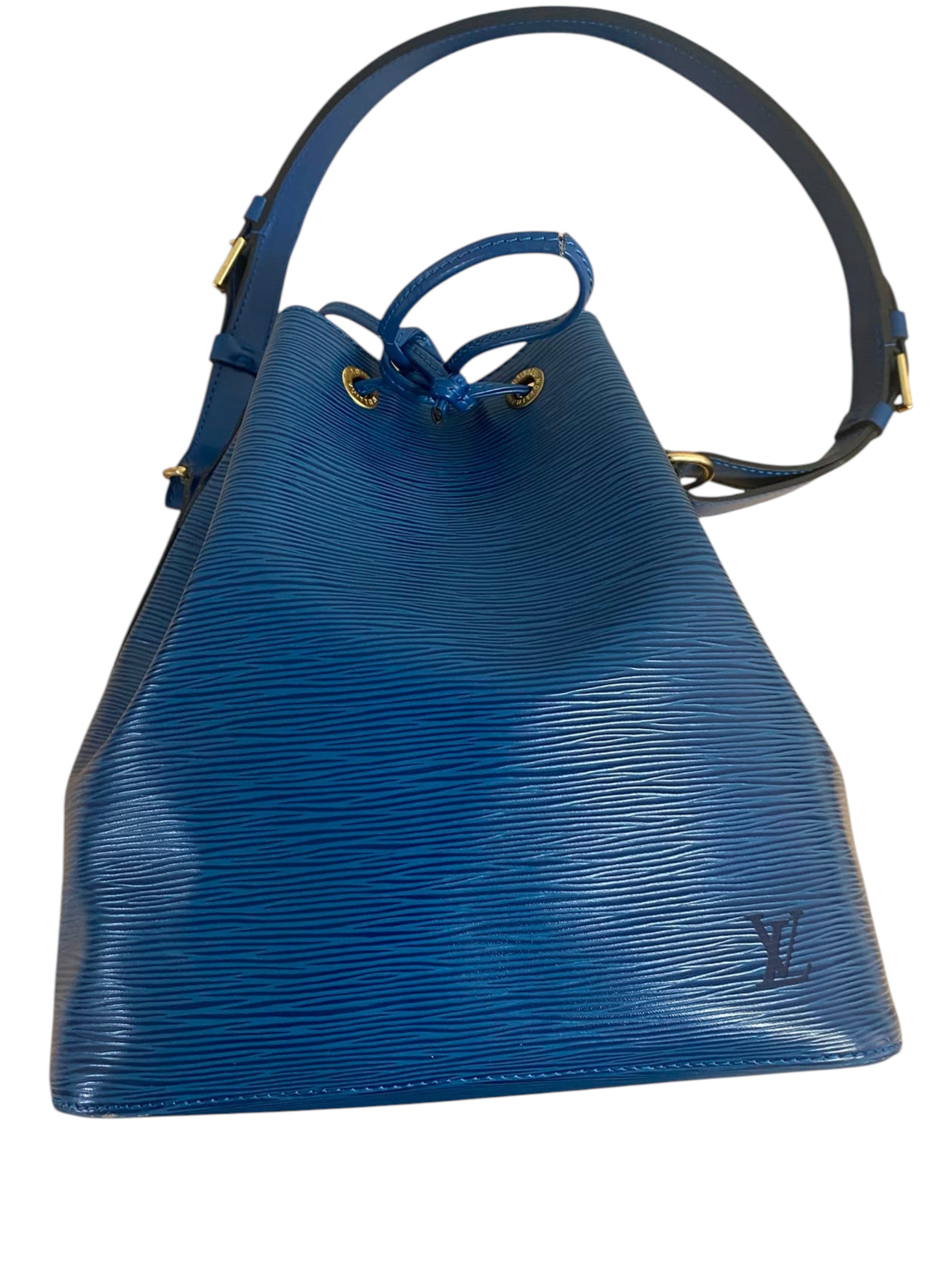 Louis Vuitton Noé in Blue Epi Leather