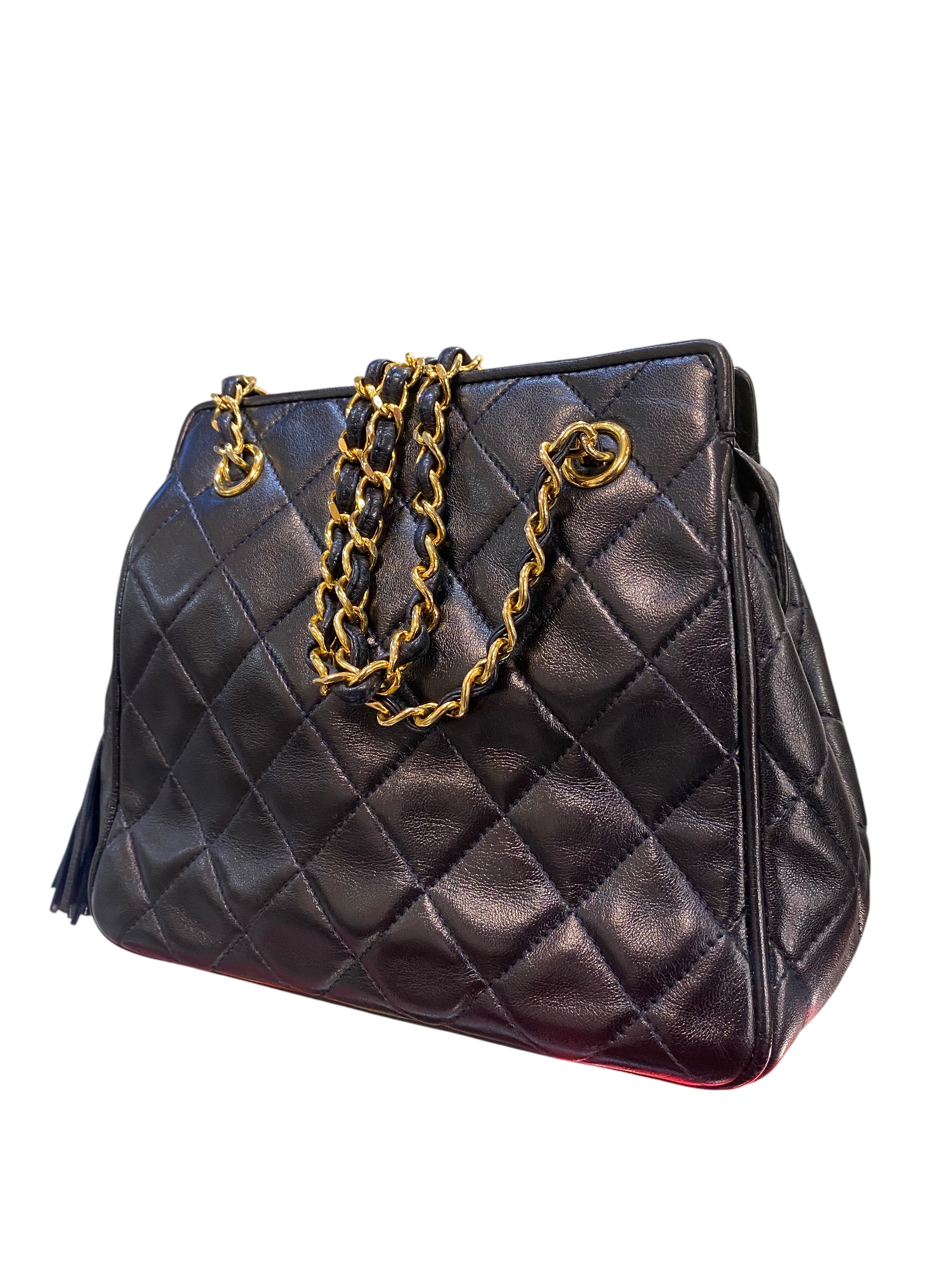1989 Chanel Handbag Black Quilted Leather – Opulence Vintage